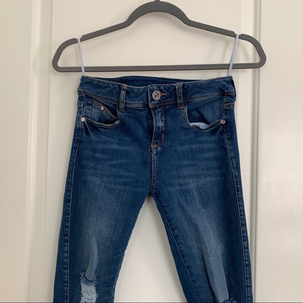 Distressed Jeans - Picture 2 of 5
